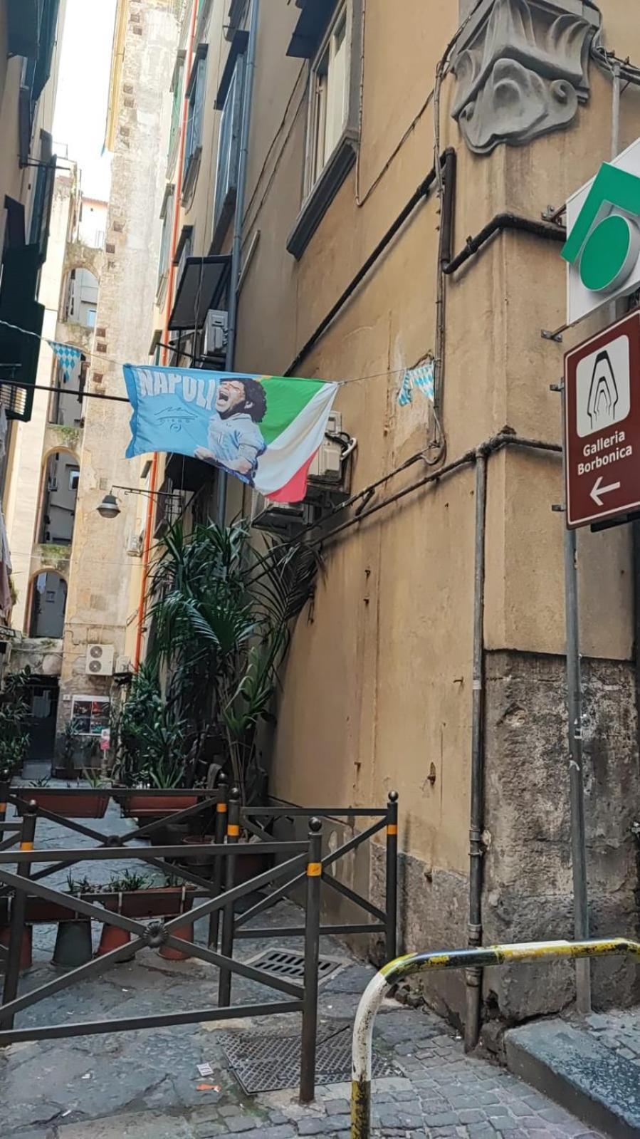 La Chicca Appartamento Intero Nei Quartieri Spagnoli Наполи Екстериор снимка